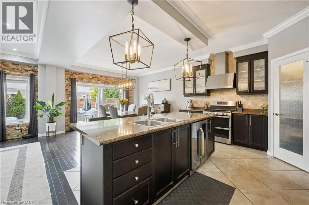 267 HARDCASTLE Drive