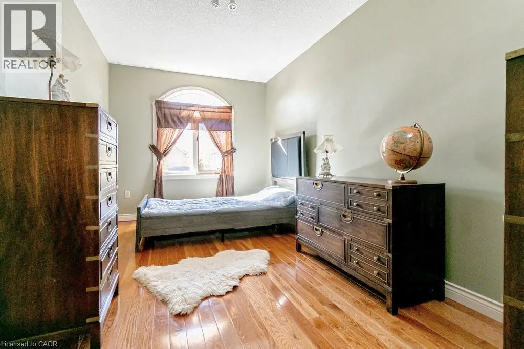 54 FALCONRIDGE Drive