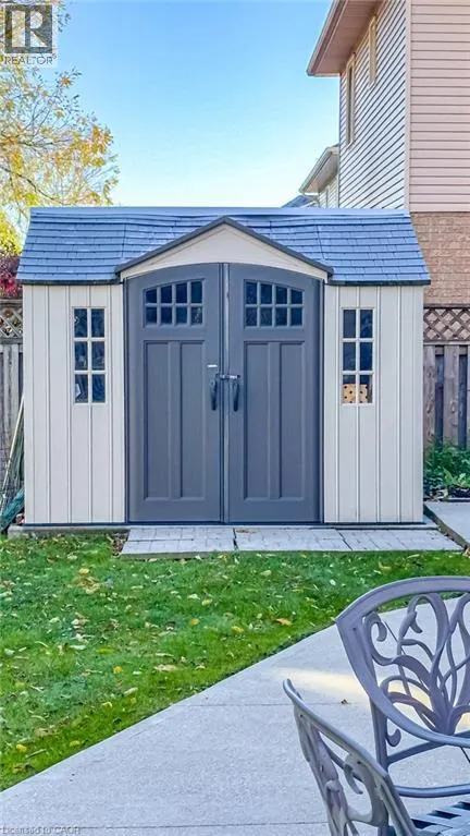 54 FALCONRIDGE Drive