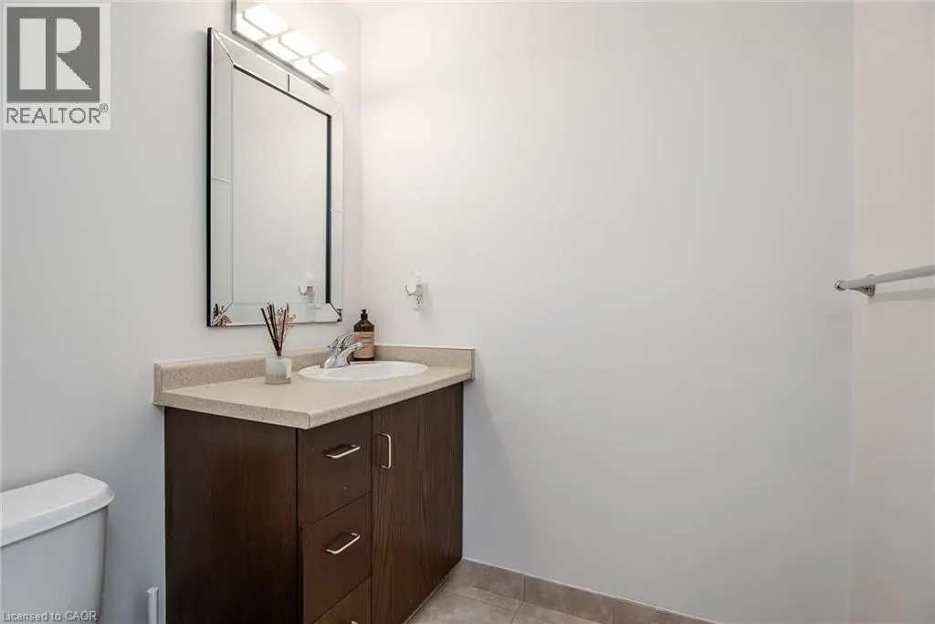 191 KING Street S Unit# 807, #807