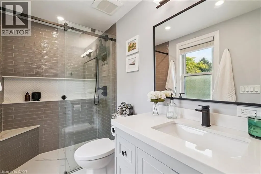 1923 STEEPBANK Crescent