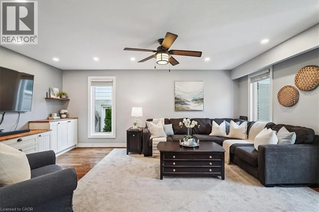 1923 STEEPBANK Crescent