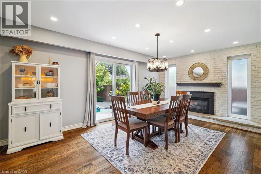 1923 STEEPBANK Crescent