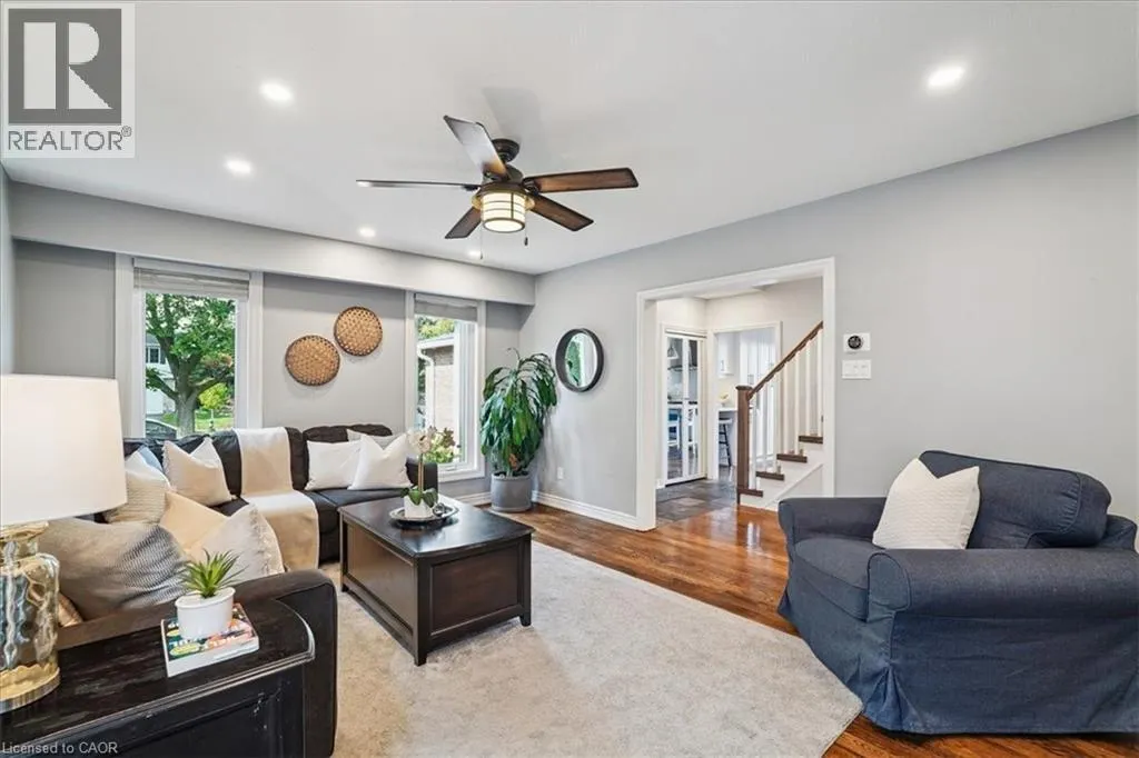 1923 STEEPBANK Crescent