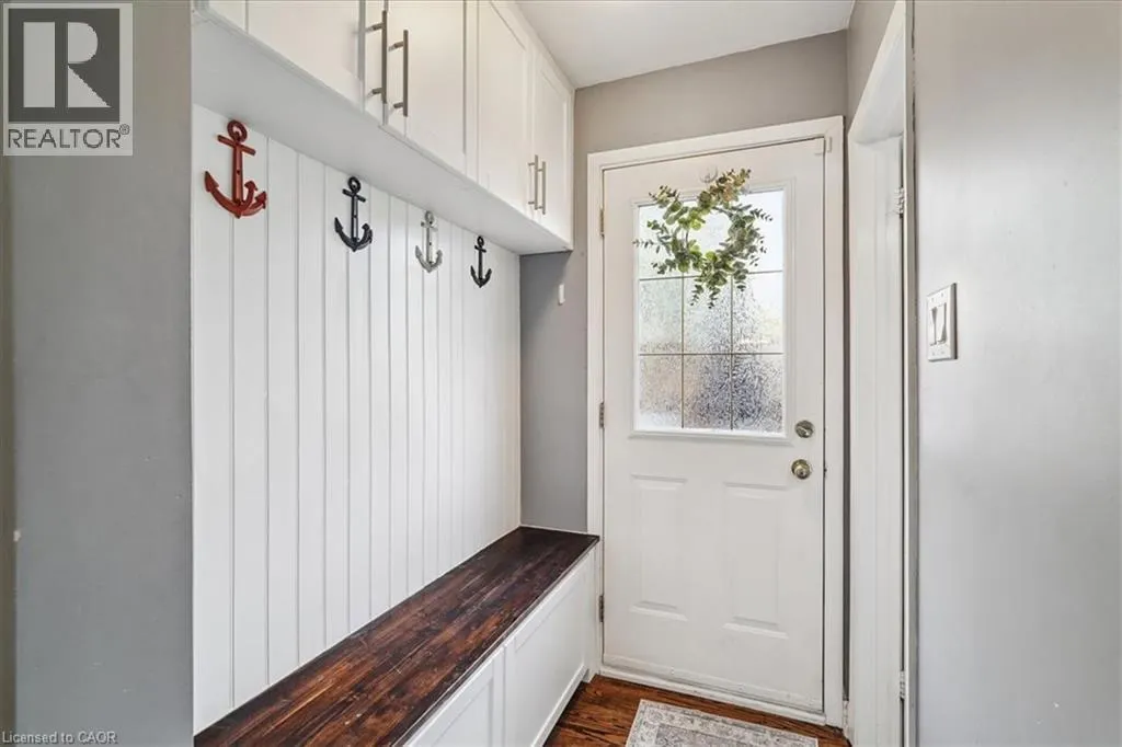 1923 STEEPBANK Crescent