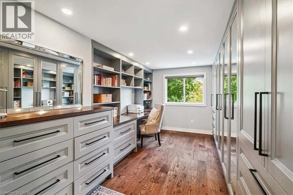 1923 STEEPBANK Crescent