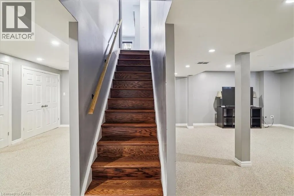 1923 STEEPBANK Crescent