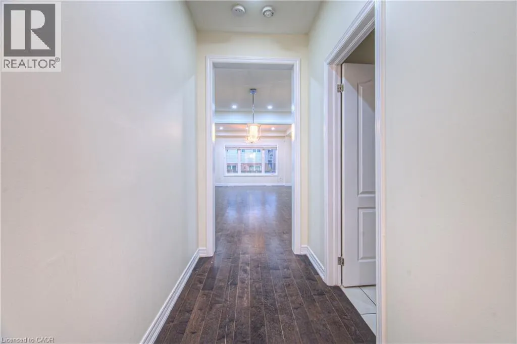 52 WEATHERALL Avenue