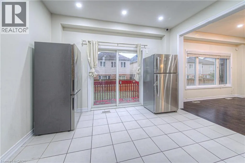 52 WEATHERALL Avenue