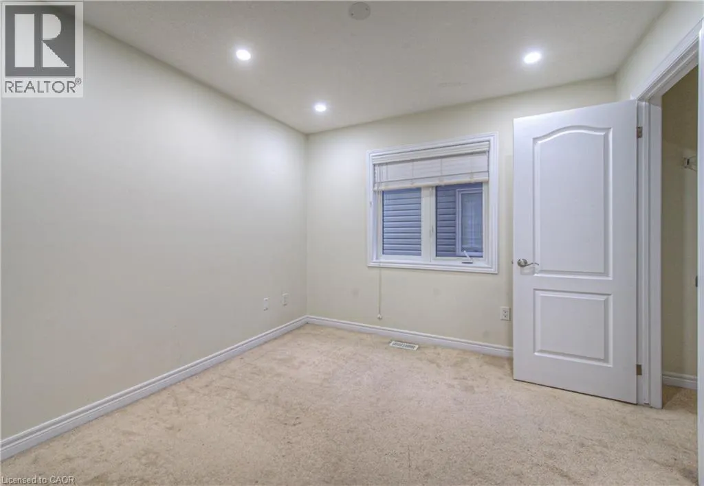 52 WEATHERALL Avenue