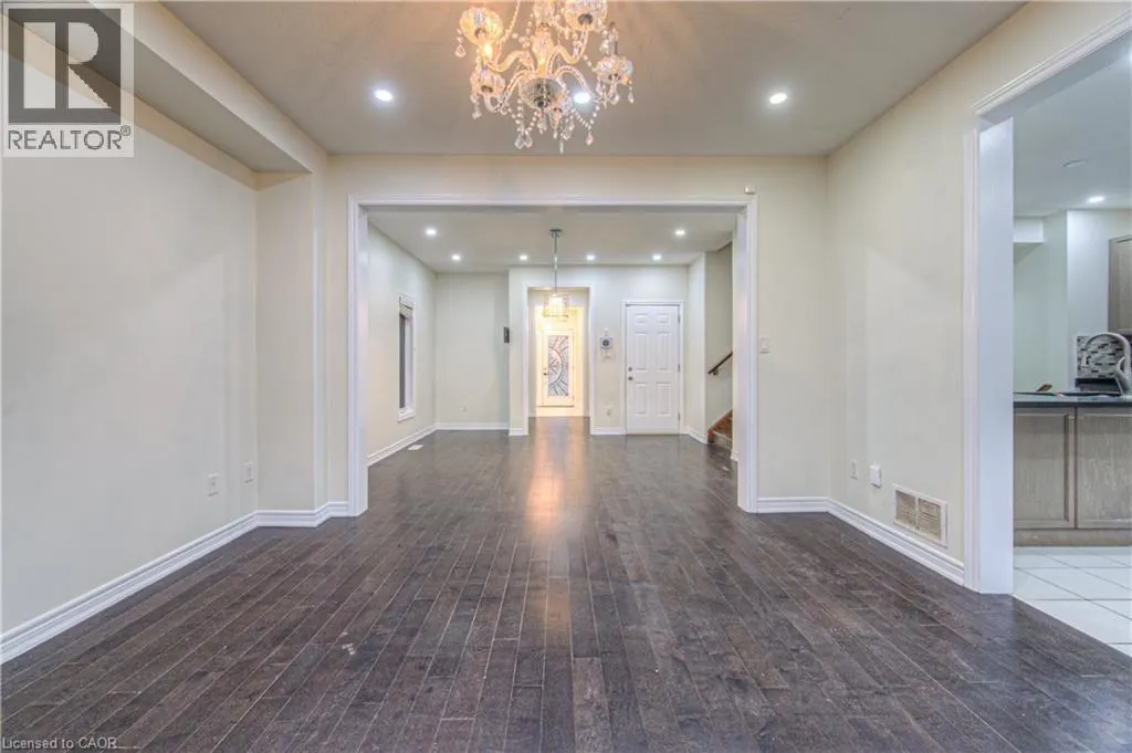 52 WEATHERALL Avenue