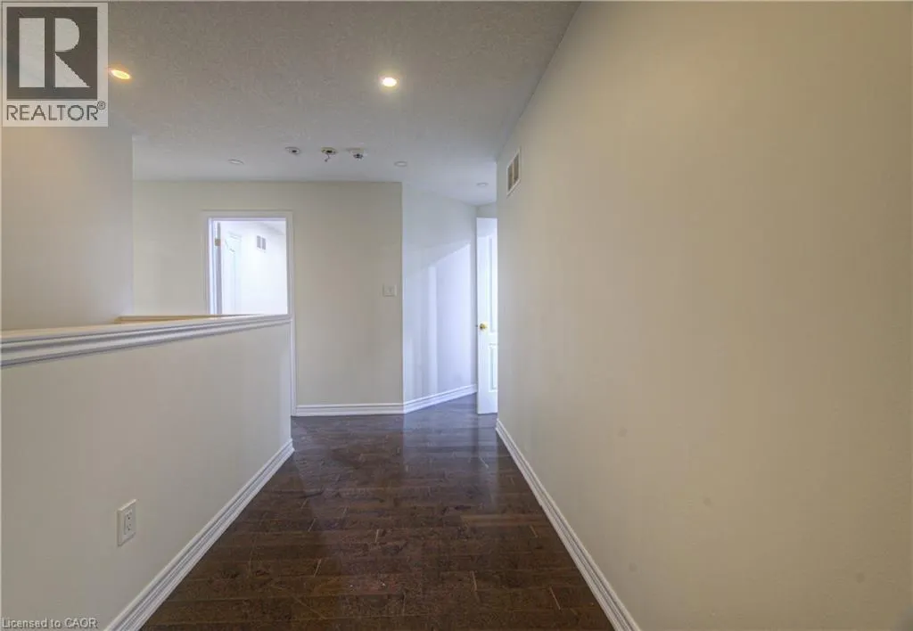 52 WEATHERALL Avenue