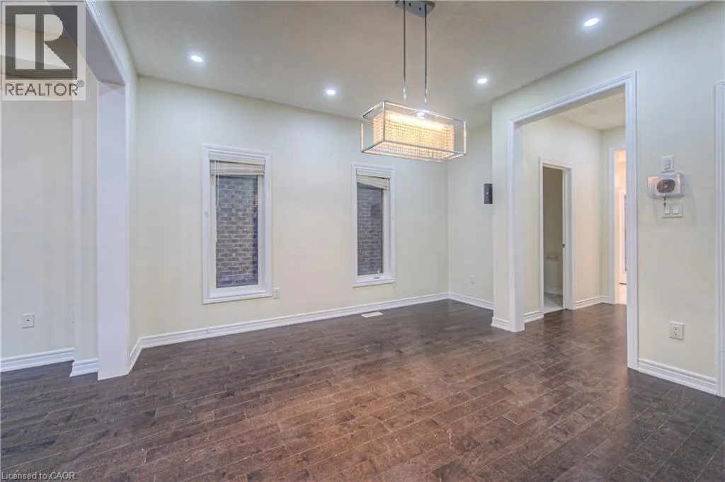 52 WEATHERALL Avenue