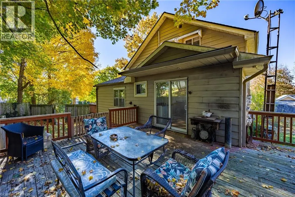 17 W MECHANIC Street W