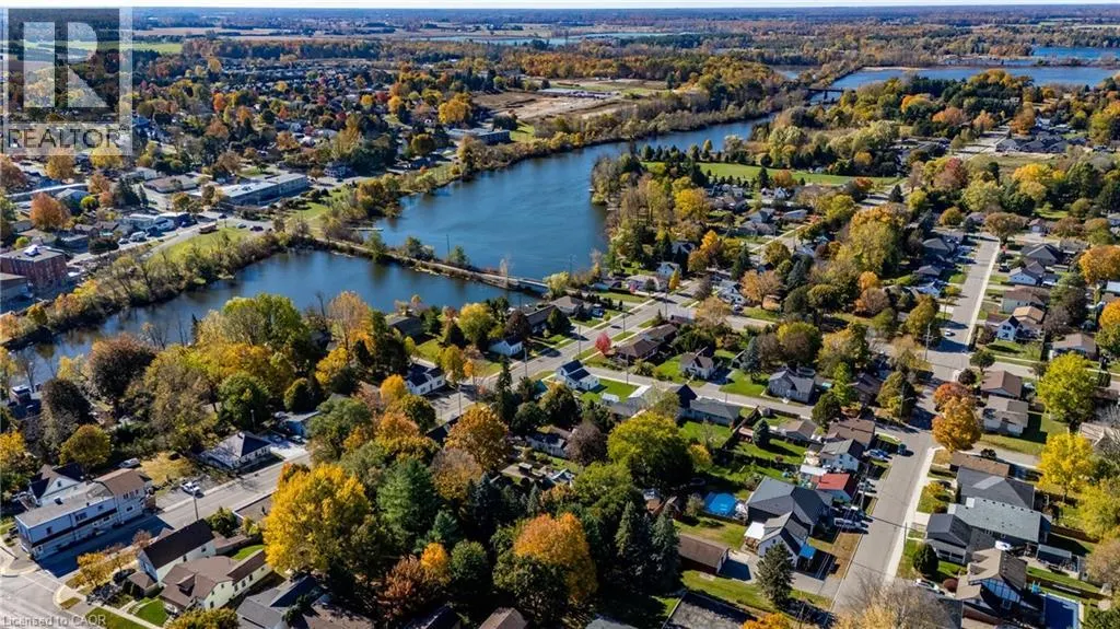 17 W MECHANIC Street W