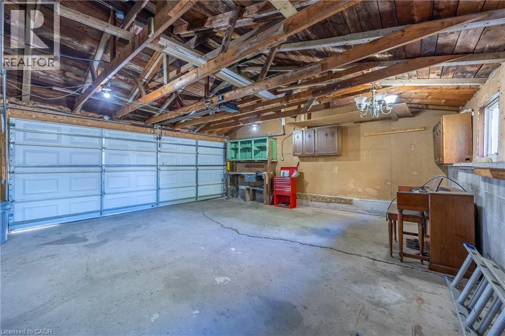 17 W MECHANIC Street W