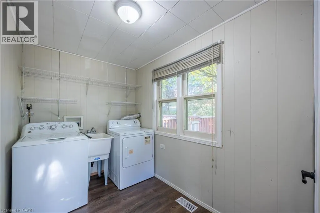 17 W MECHANIC Street W