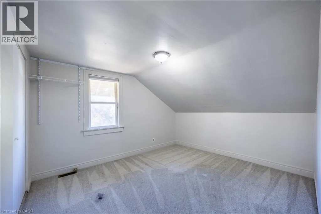 17 W MECHANIC Street W