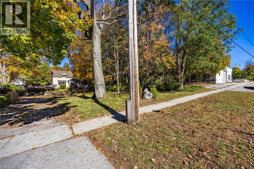 17 W MECHANIC Street W