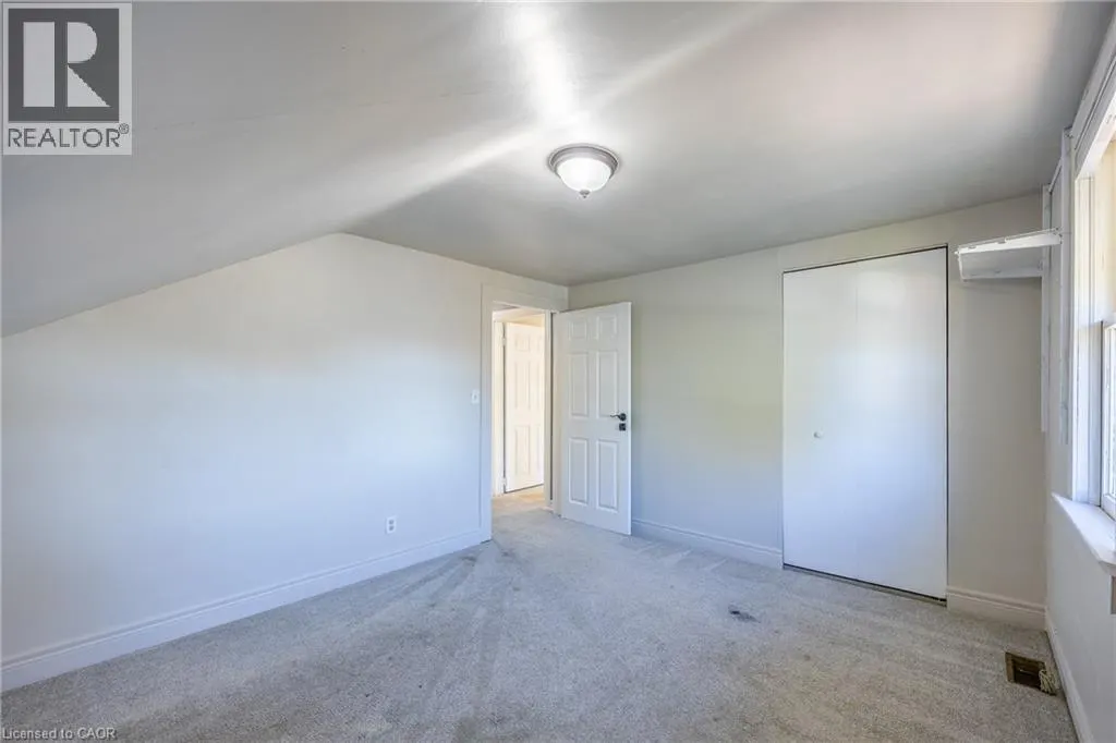 17 W MECHANIC Street W