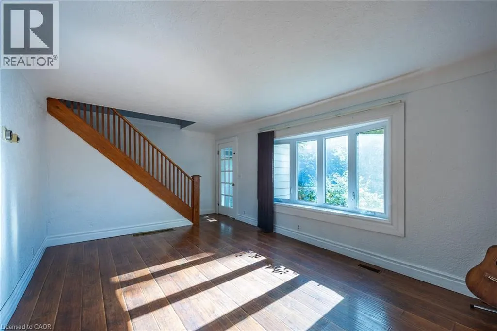 17 W MECHANIC Street W