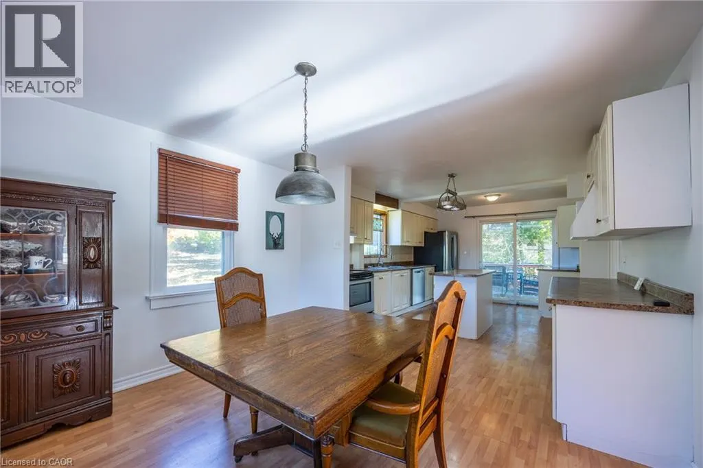 17 W MECHANIC Street W