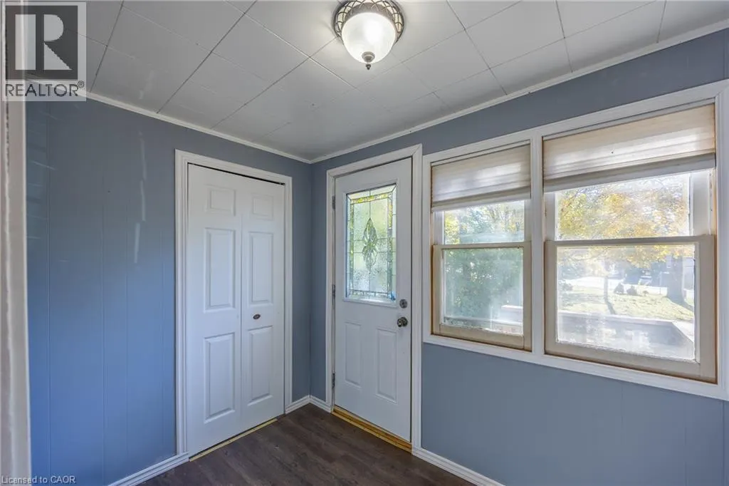 17 W MECHANIC Street W