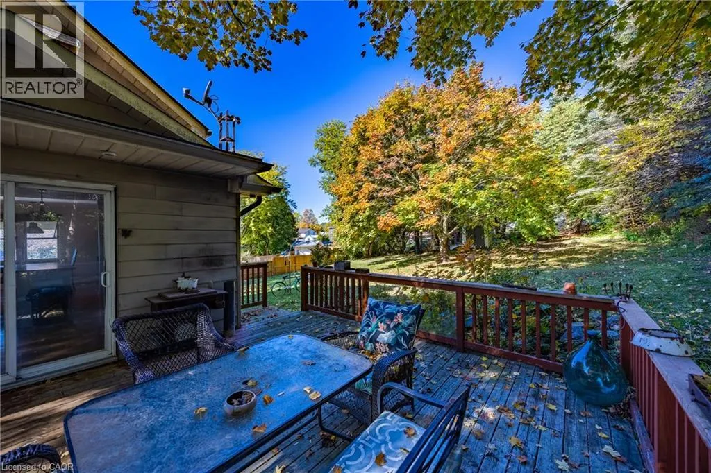 17 W MECHANIC Street W