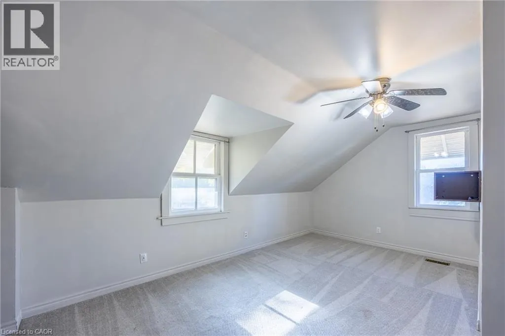 17 W MECHANIC Street W