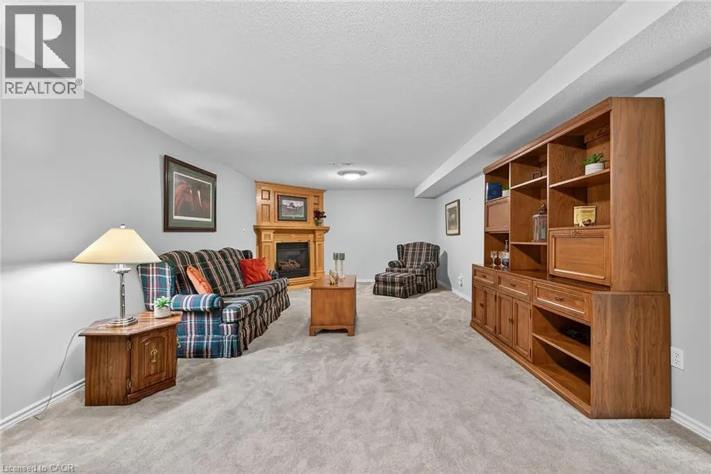 20 COURTLAND Drive Unit# 2, #2