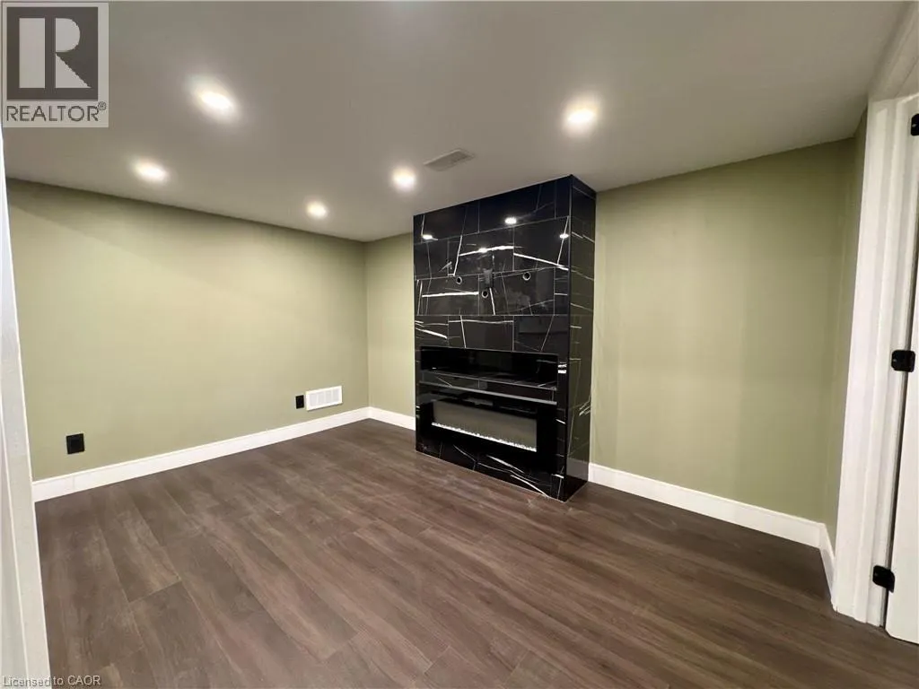 185 1/2 FEDERAL Street