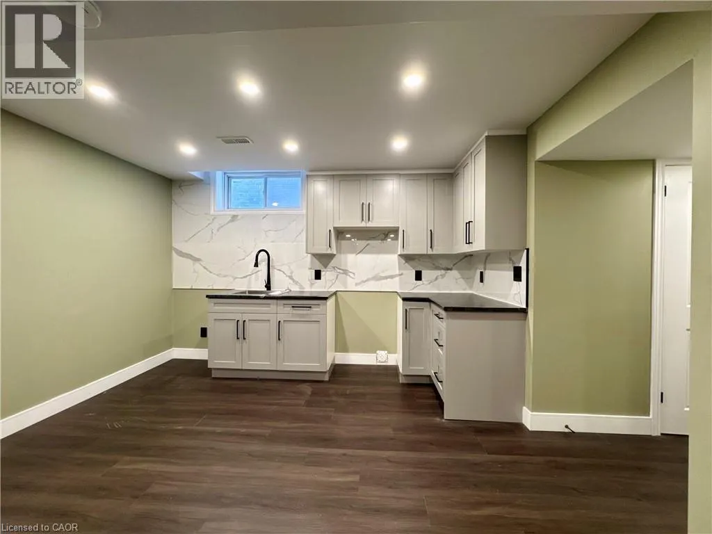 185 1/2 FEDERAL Street