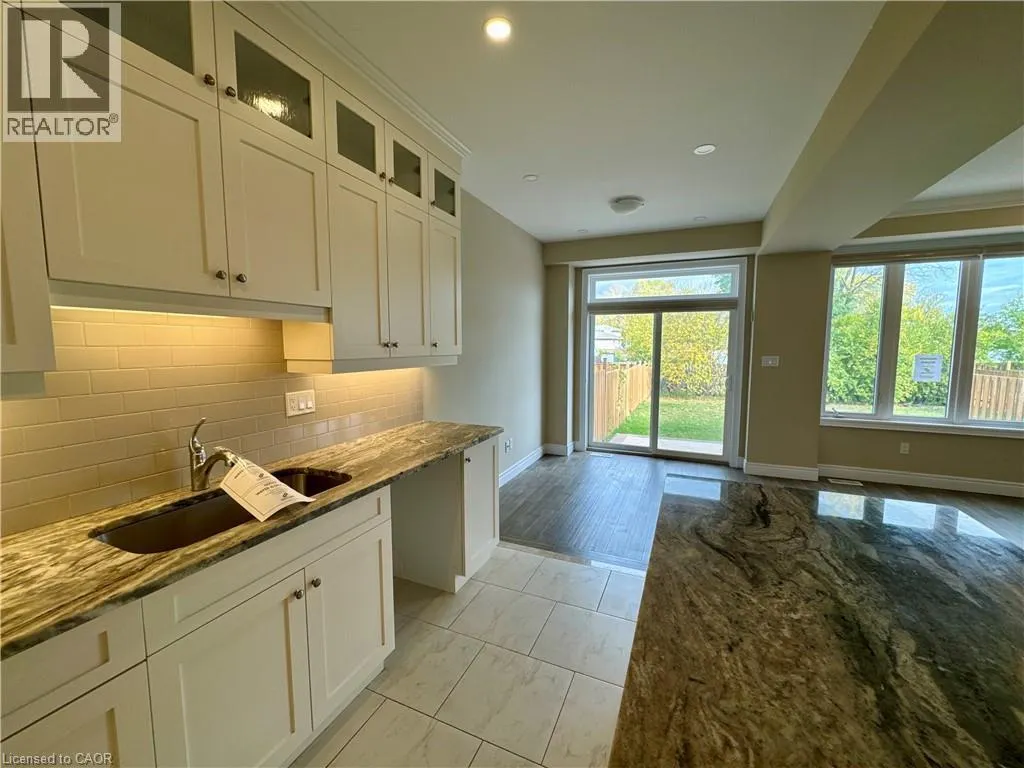 185 1/2 FEDERAL Street