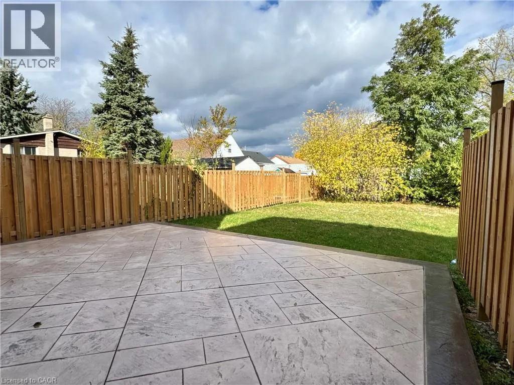 185 1/2 FEDERAL Street