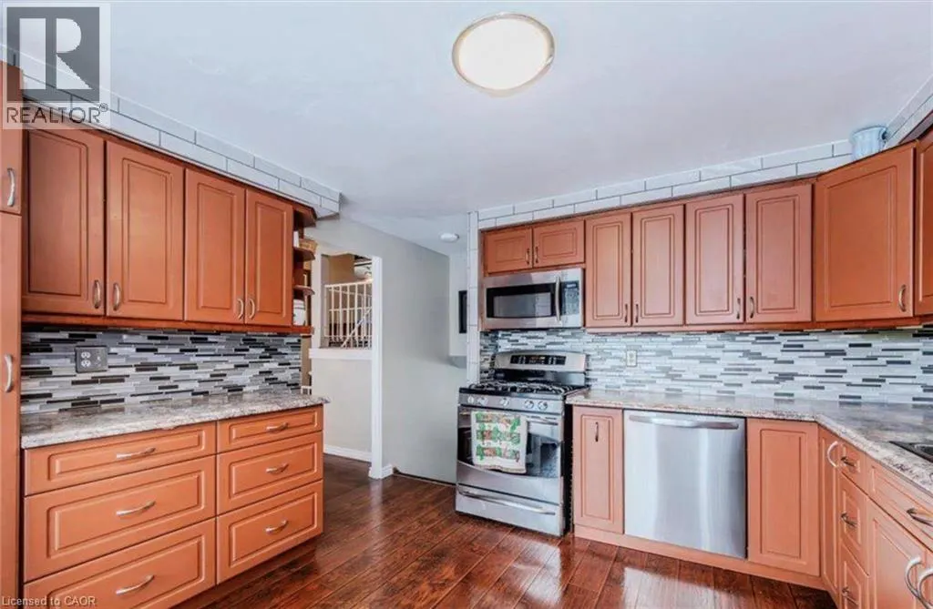 107 ROSENEATH Crescent