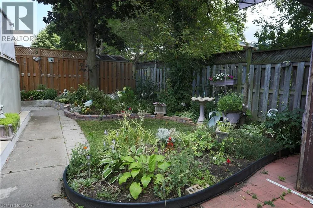 107 ROSENEATH Crescent