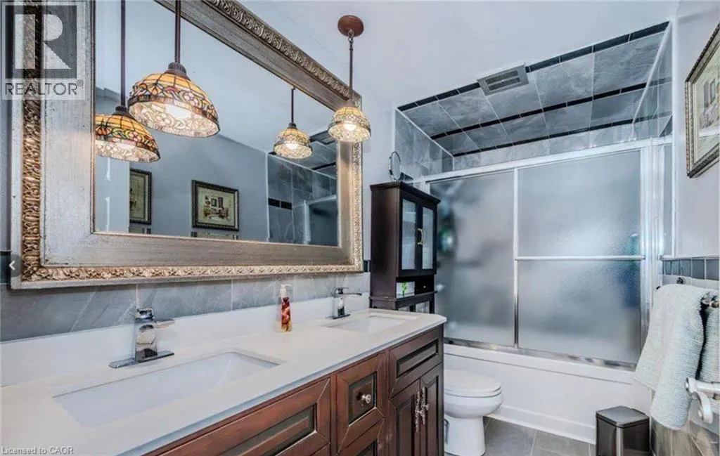 107 ROSENEATH Crescent