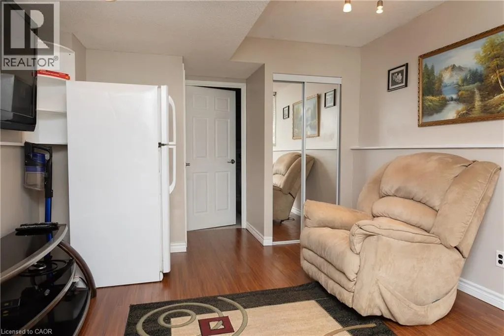 107 ROSENEATH Crescent