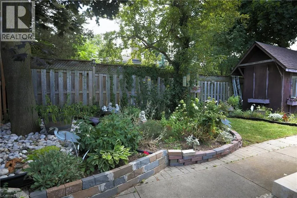 107 ROSENEATH Crescent