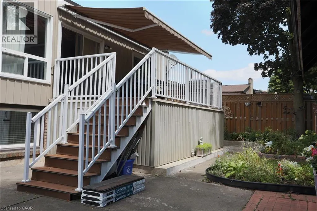 107 ROSENEATH Crescent