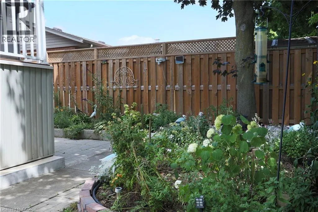 107 ROSENEATH Crescent