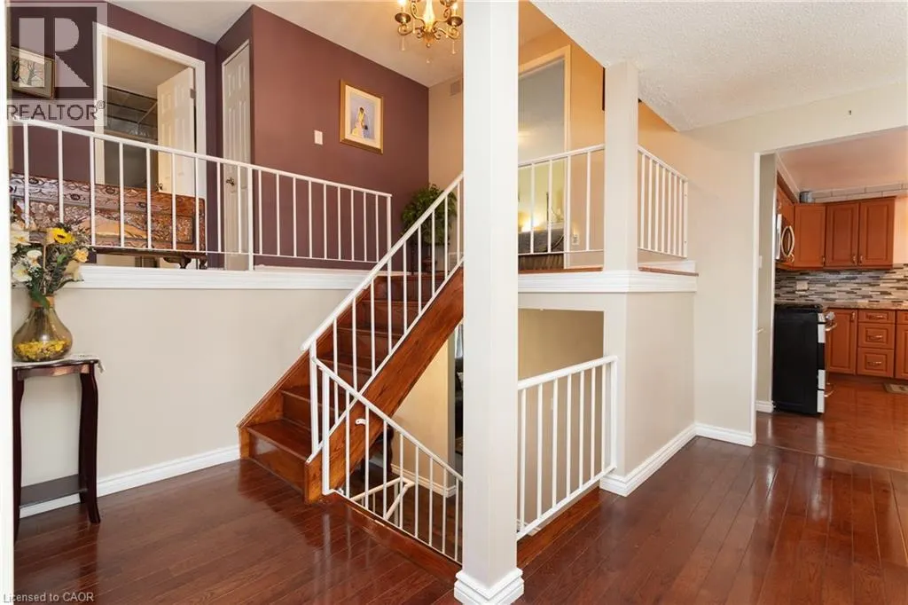 107 ROSENEATH Crescent