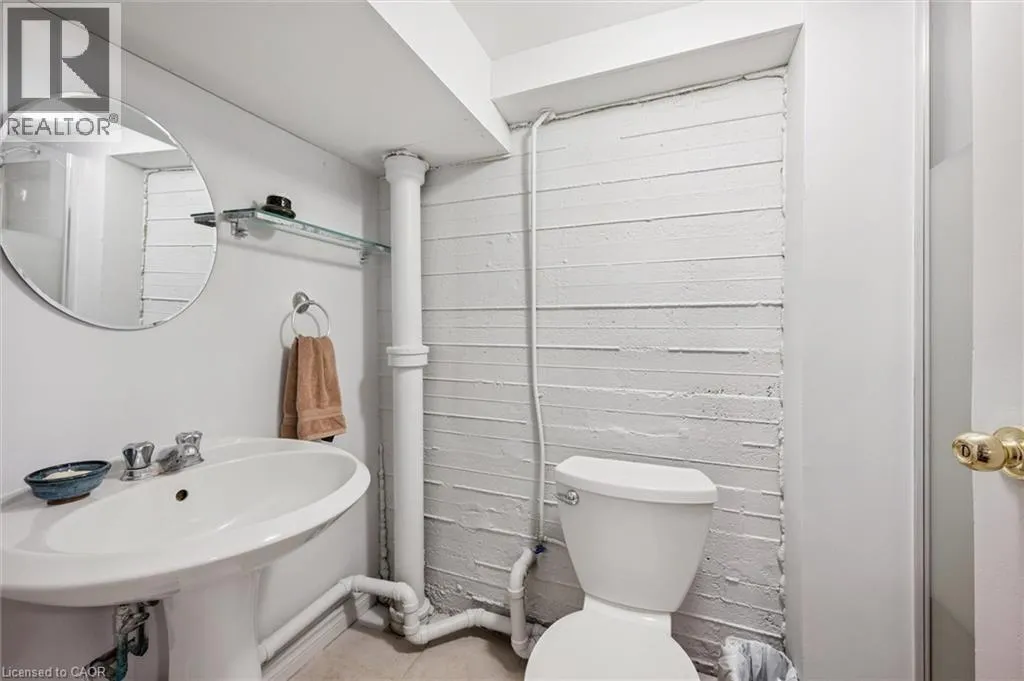 145 BRIDGEPORT Road E