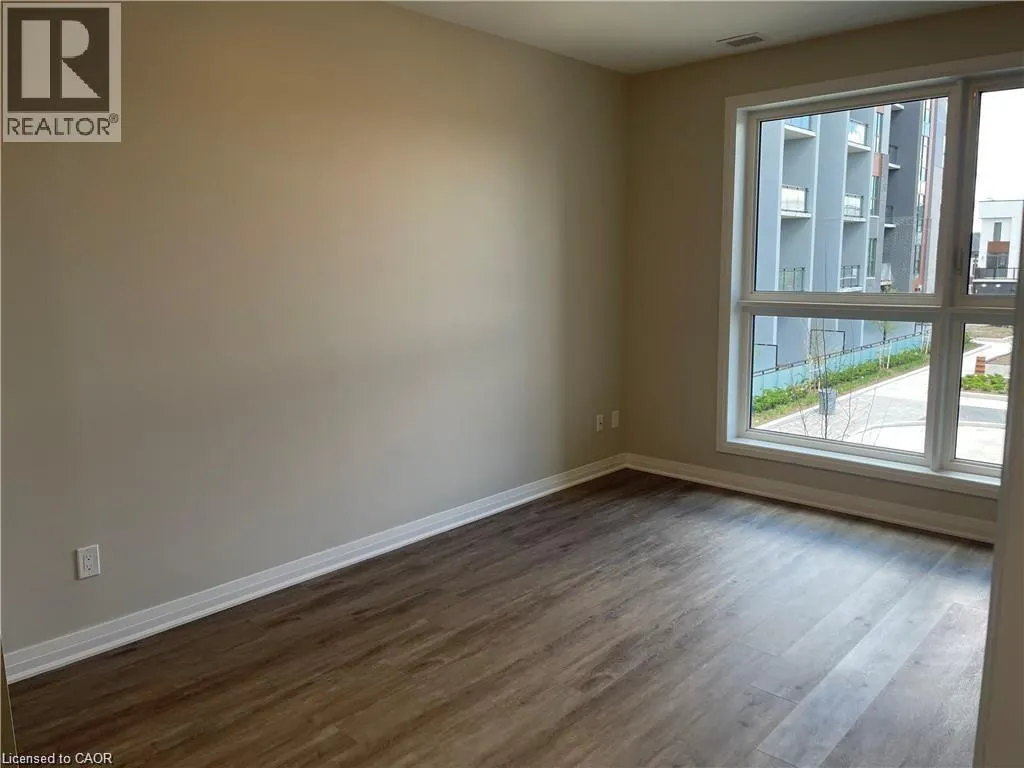 95 DUNDAS Street W Unit# 202, #202