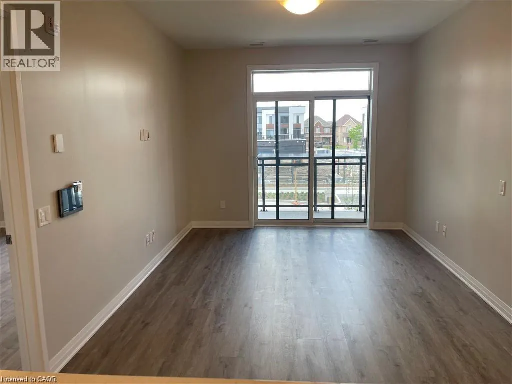 95 DUNDAS Street W Unit# 202, #202