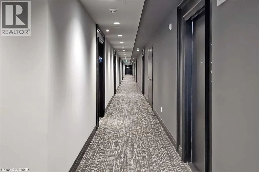 95 DUNDAS Street W Unit# 202, #202