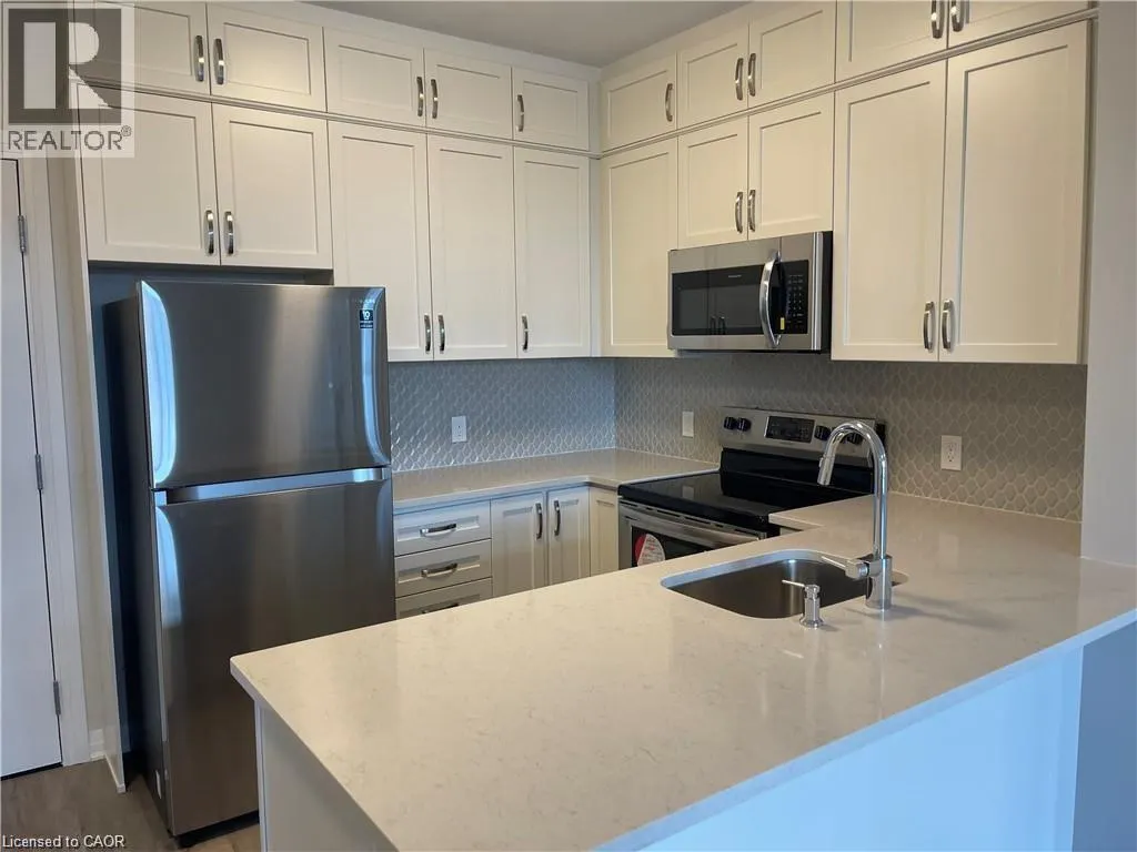 95 DUNDAS Street W Unit# 202, #202