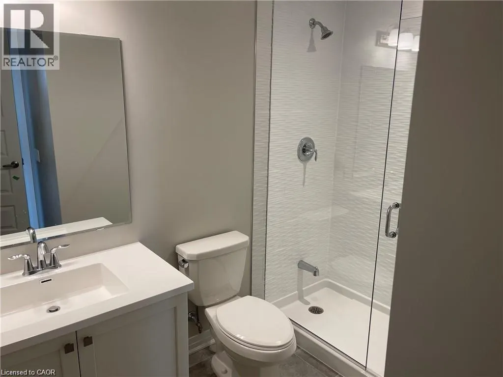 95 DUNDAS Street W Unit# 202, #202