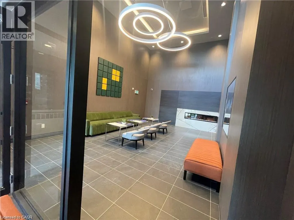 95 DUNDAS Street W Unit# 202, #202