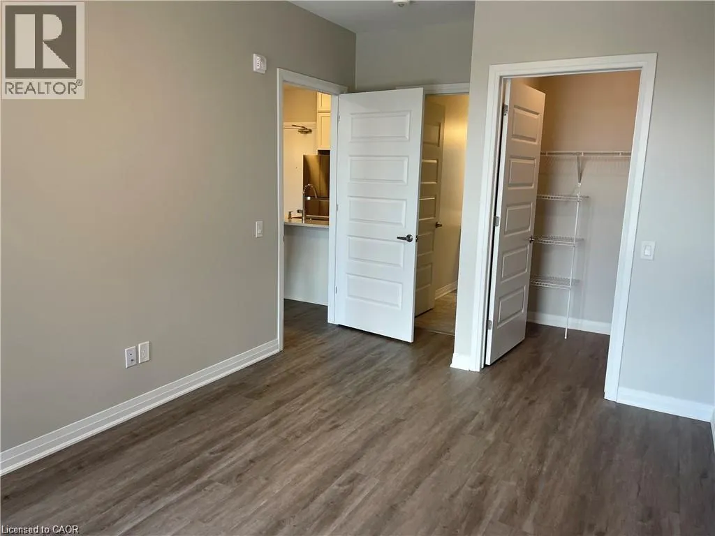 95 DUNDAS Street W Unit# 202, #202